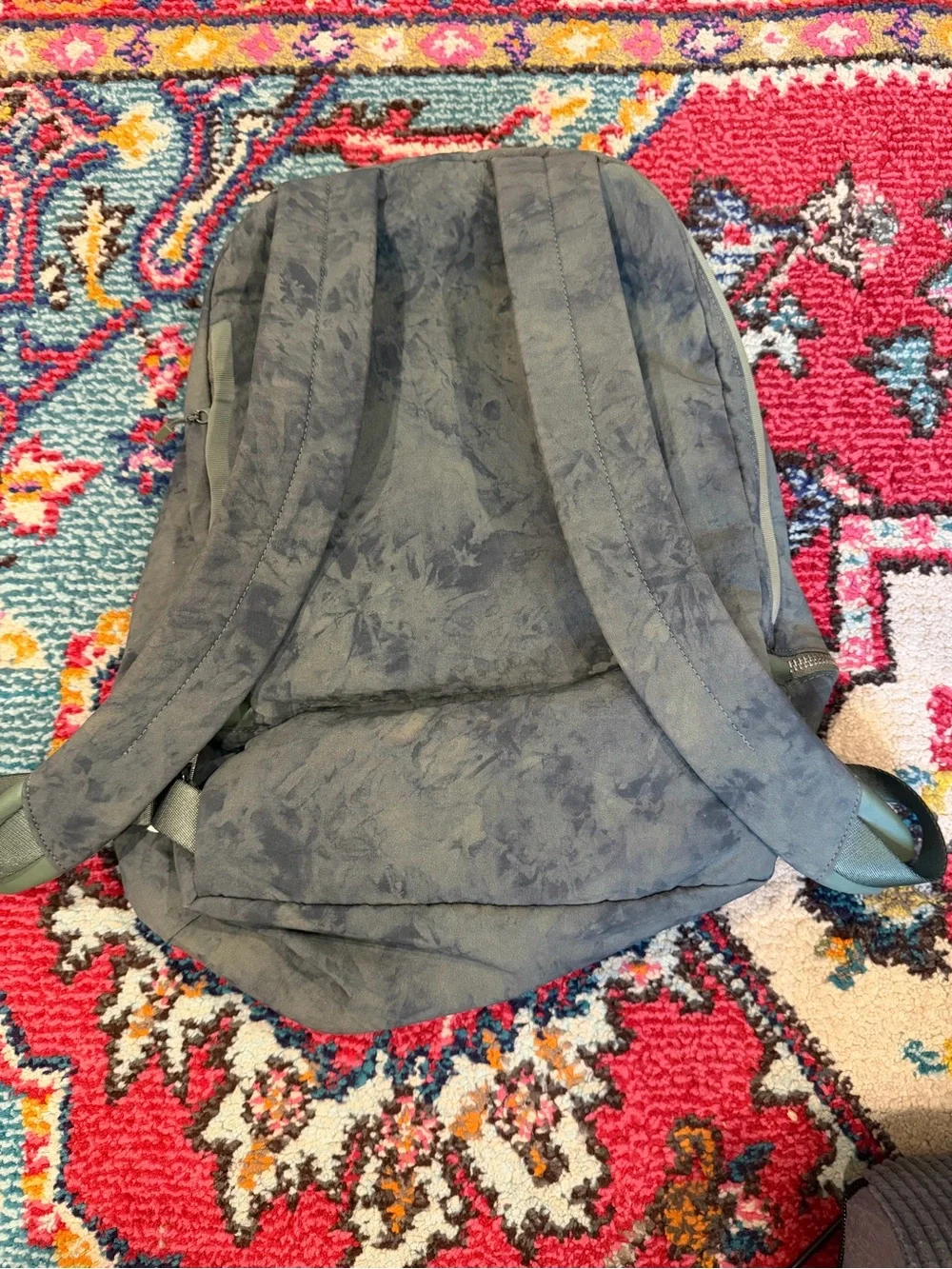 Women’s lululemon olive green backpack